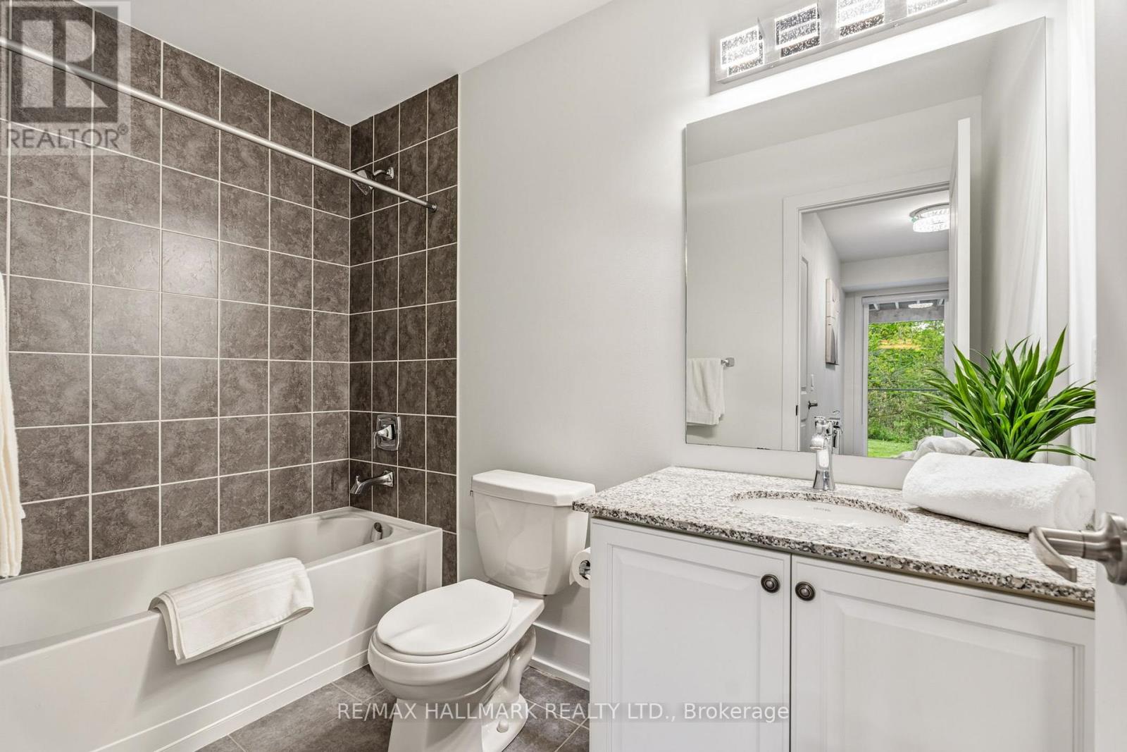 46 Crestridge Drive, Vaughan, Ontario  L4J 0K1 - Photo 39 - N13168012