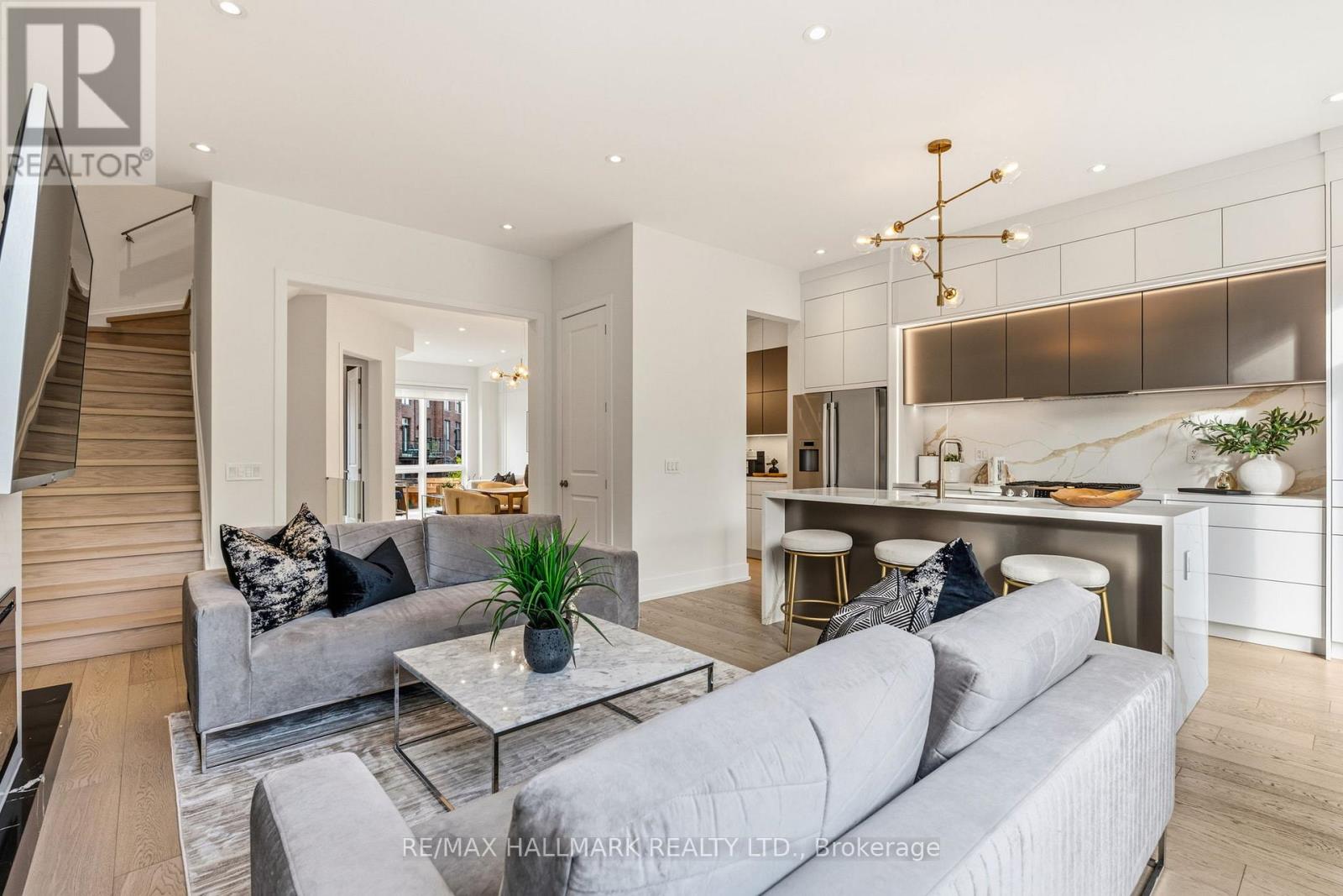 46 Crestridge Drive, Vaughan, Ontario  L4J 0K1 - Photo 8 - N13168012