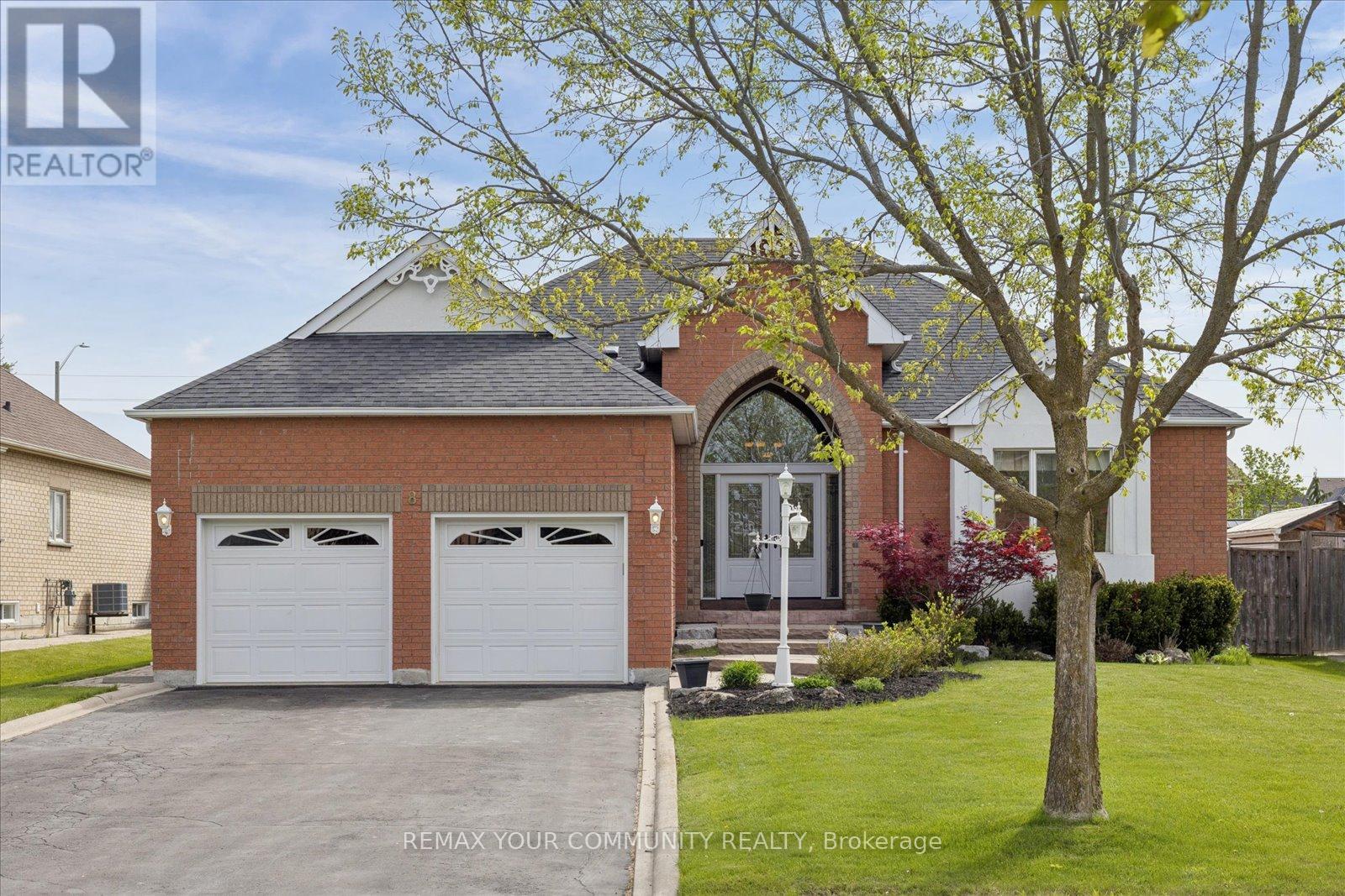 8 JACOB WAY, Whitchurch-Stouffville, Ontario