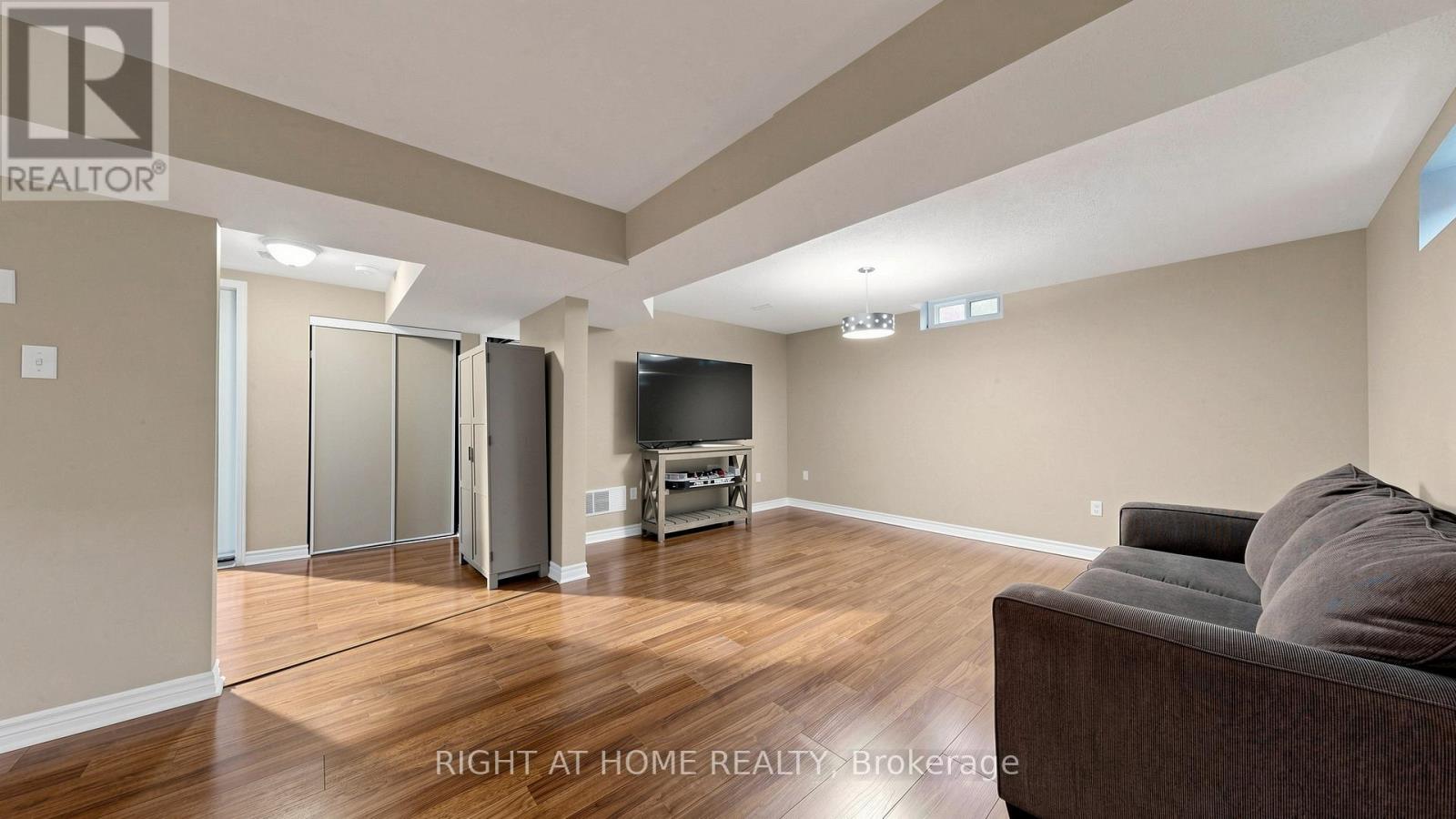6 Compton Crescent, Bradford West Gwillimbury, Ontario  L3Z 2X5 - Photo 32 - N13168028