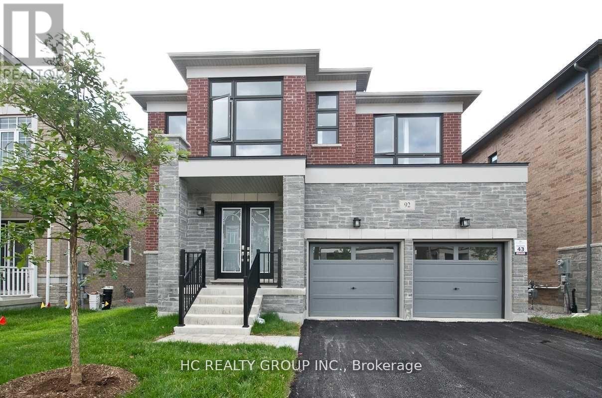 92 PINE HILL CRESCENT, Aurora, Ontario