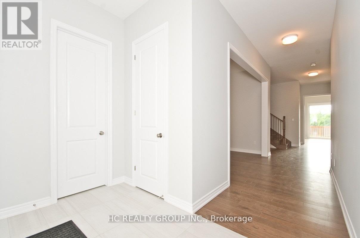 92 Pine Hill Crescent, Aurora, Ontario  L4G 3X9 - Photo 3 - N13168034