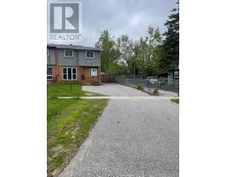 59 CHAUCER CRESCENT, Barrie, Ontario