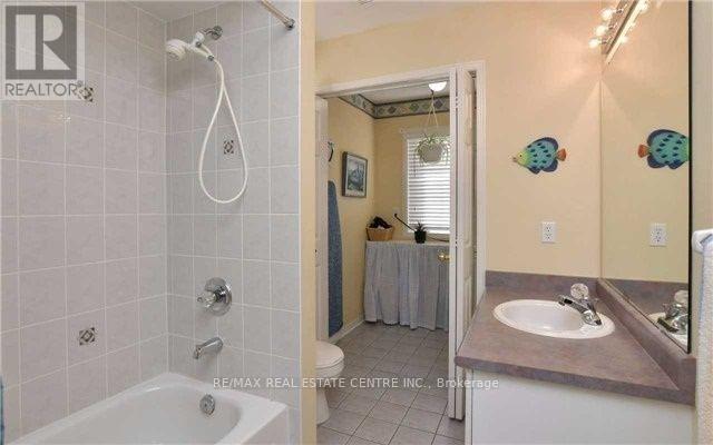 3806 Foxborough Terrace, Mississauga, Ontario  L5N 7T7 - Photo 10 - W13168036