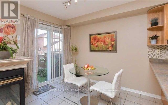3806 Foxborough Terrace, Mississauga, Ontario  L5N 7T7 - Photo 5 - W13168036