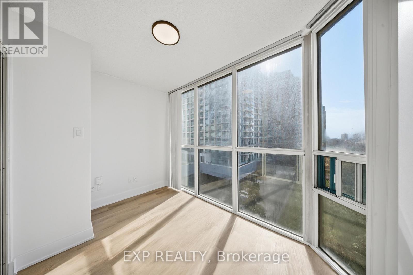 510 - 265 Enfield Place, Mississauga, Ontario  L5B 3Y7 - Photo 24 - W13168044