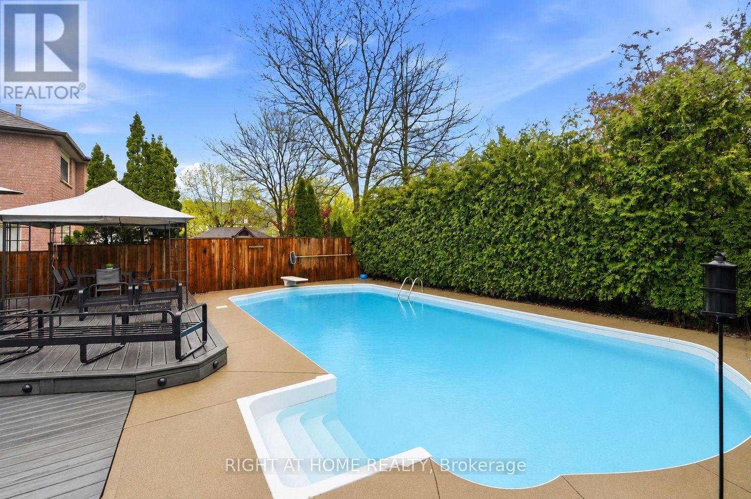 16 Mcneilage Court, Ajax, Ontario  L1T 3Z5 - Photo 36 - E13168052