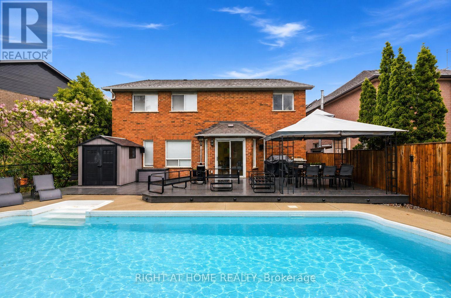 16 Mcneilage Court, Ajax, Ontario  L1T 3Z5 - Photo 37 - E13168052