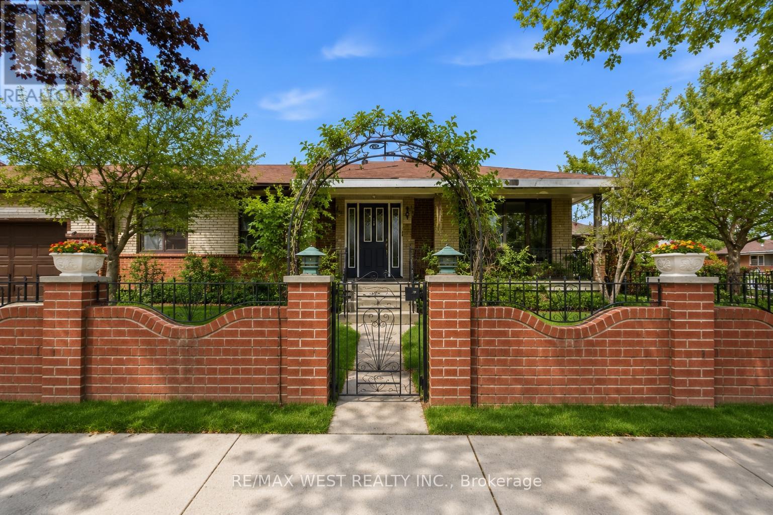 119 Benjamin Boulevard, Toronto, Ontario  M1K 3P4 - Photo 3 - E13168084