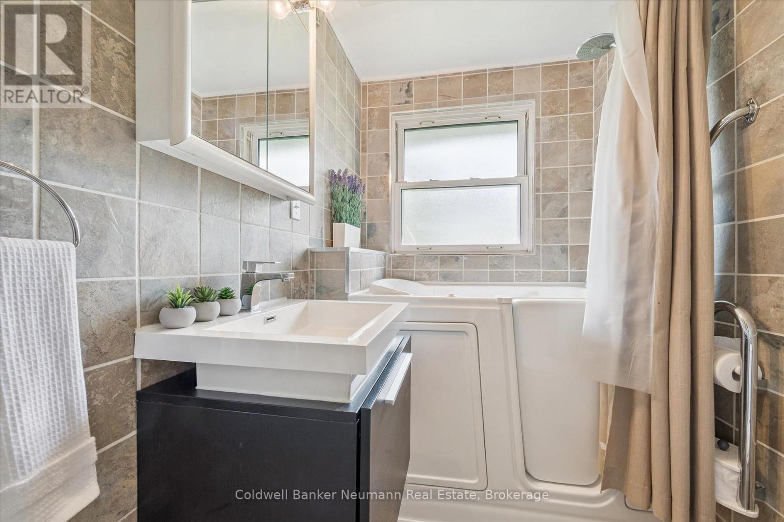 103 Cityview Drive N, Guelph (Grange Road), Ontario  N1E 6Y7 - Photo 15 - X13168076