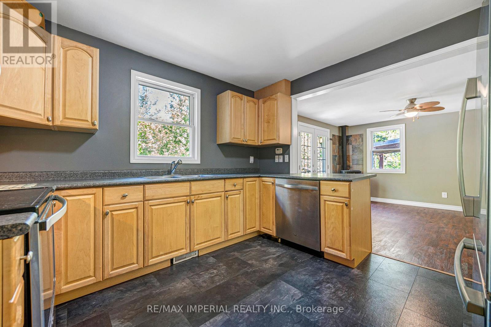 6 Edith Street, Georgina, Ontario  L0E 1L0 - Photo 13 - N13168060