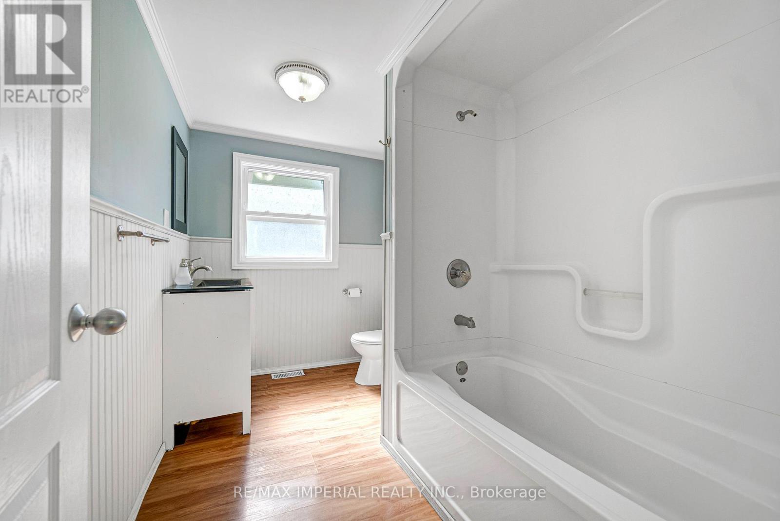 6 Edith Street, Georgina, Ontario  L0E 1L0 - Photo 14 - N13168060