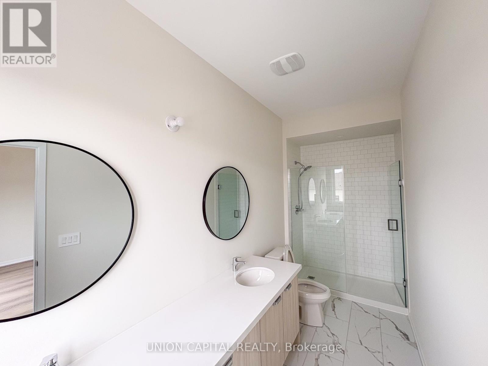 61 Helmkay Avenue, Richmond Hill, Ontario  L4E 3R4 - Photo 13 - N13168064