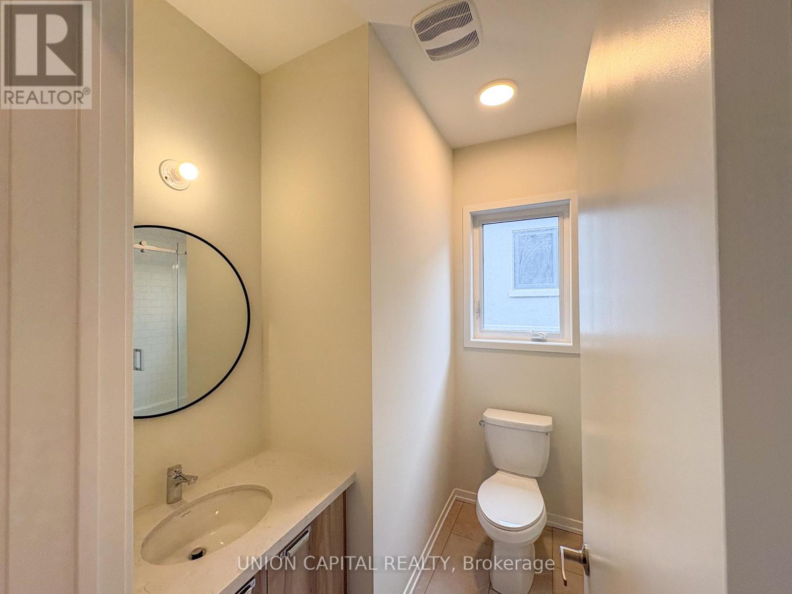 61 Helmkay Avenue, Richmond Hill, Ontario  L4E 3R4 - Photo 17 - N13168064