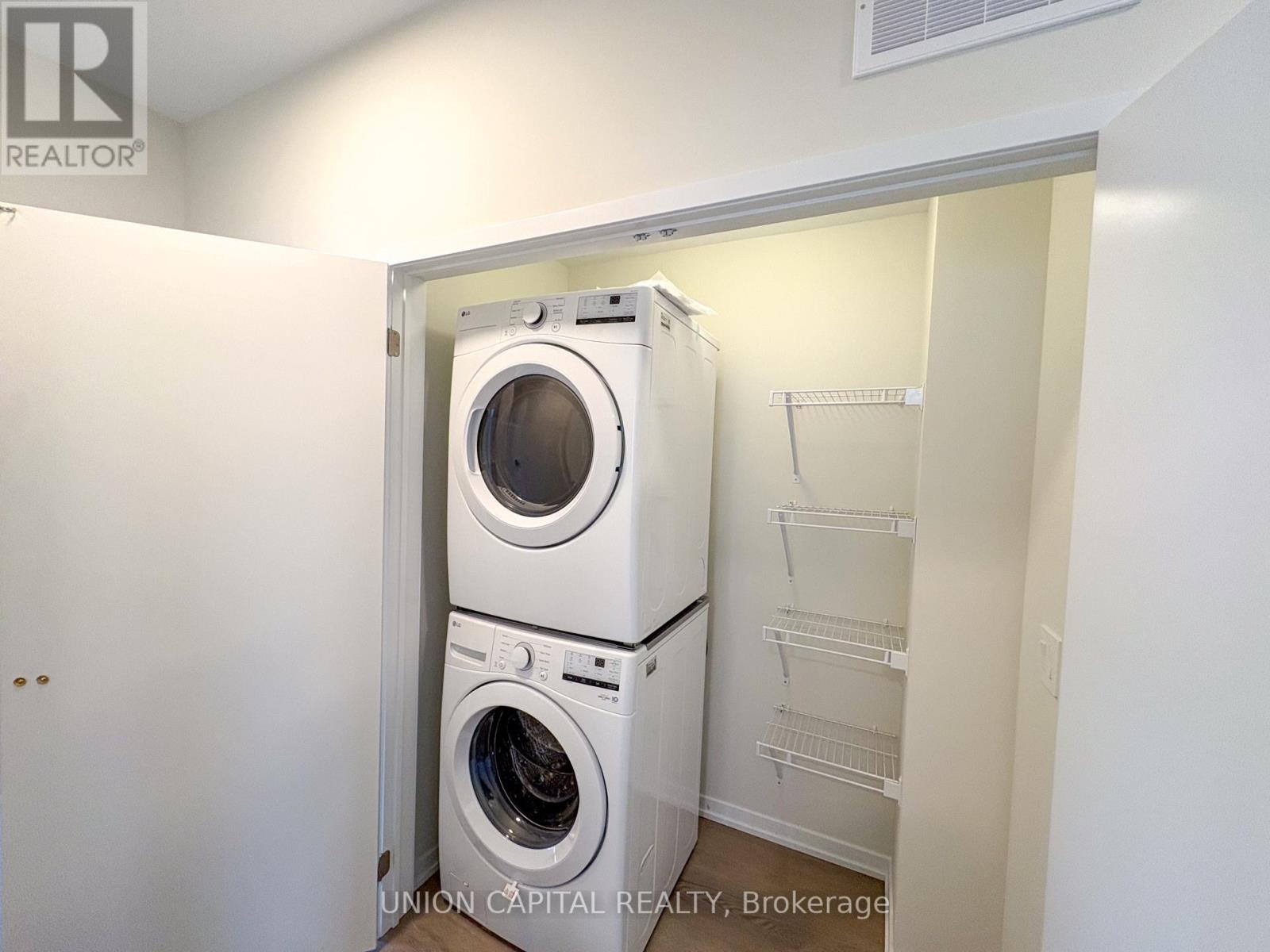 61 Helmkay Avenue, Richmond Hill, Ontario  L4E 3R4 - Photo 19 - N13168064