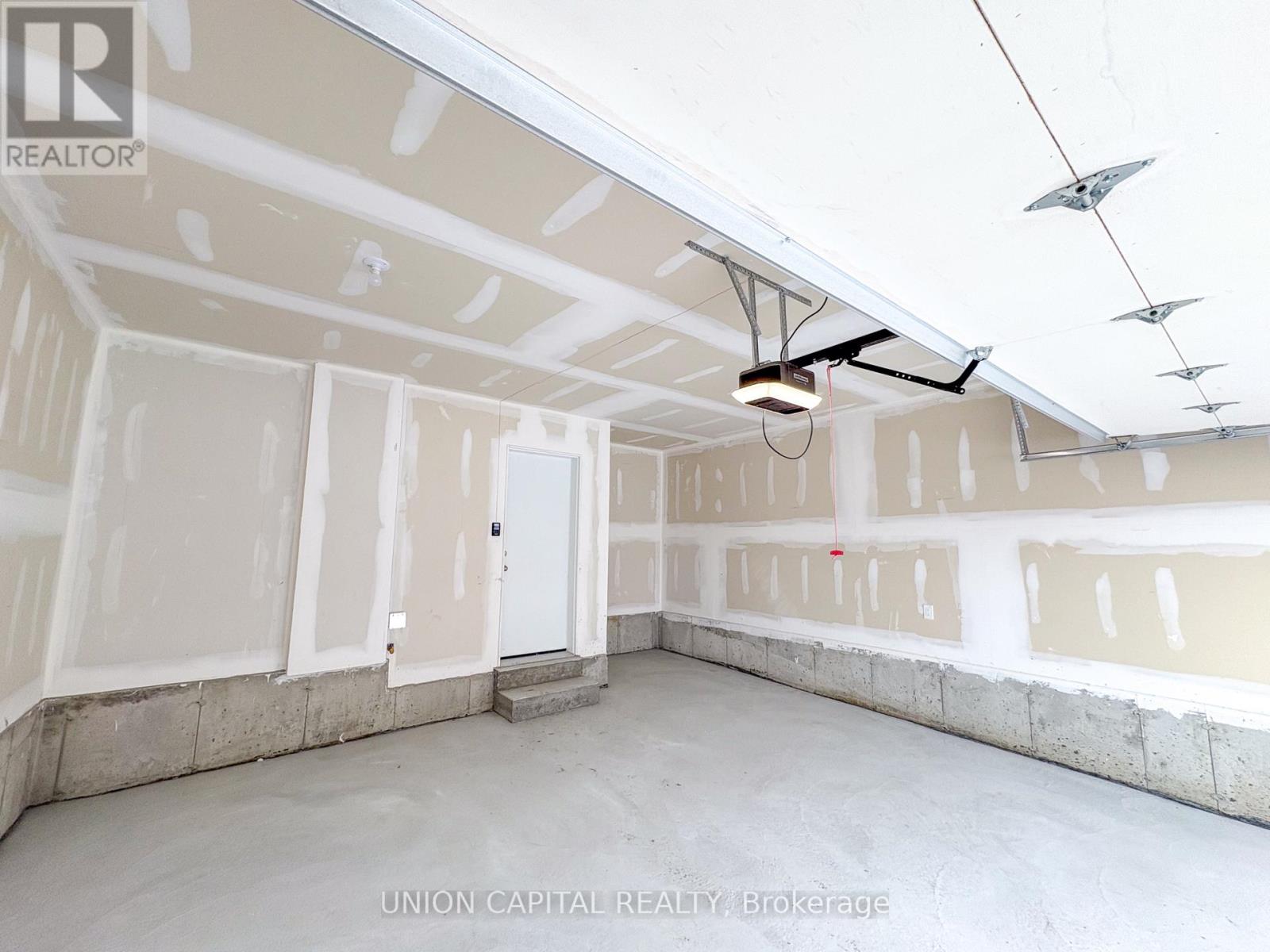 61 Helmkay Avenue, Richmond Hill, Ontario  L4E 3R4 - Photo 24 - N13168064