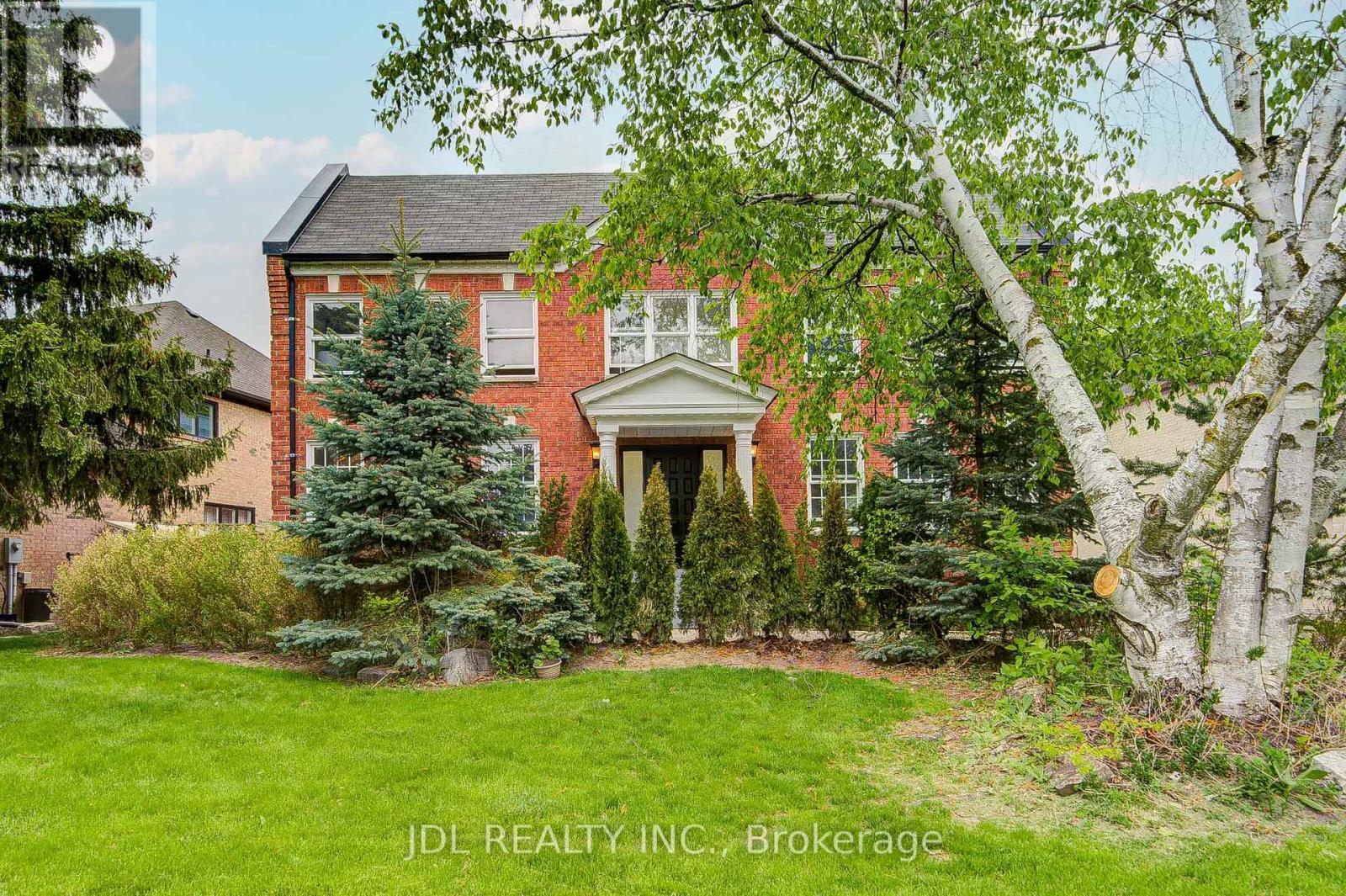 22 Hillholm Boulevard, Richmond Hill, Ontario  L4B 2J3 - Photo 2 - N13168078