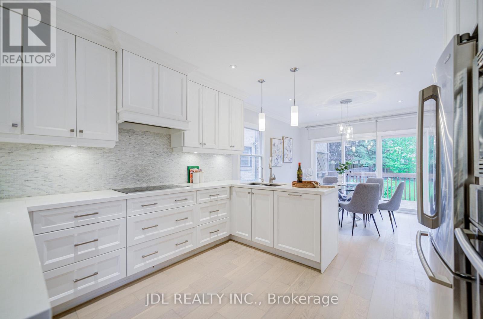 22 Hillholm Boulevard, Richmond Hill, Ontario  L4B 2J3 - Photo 23 - N13168078