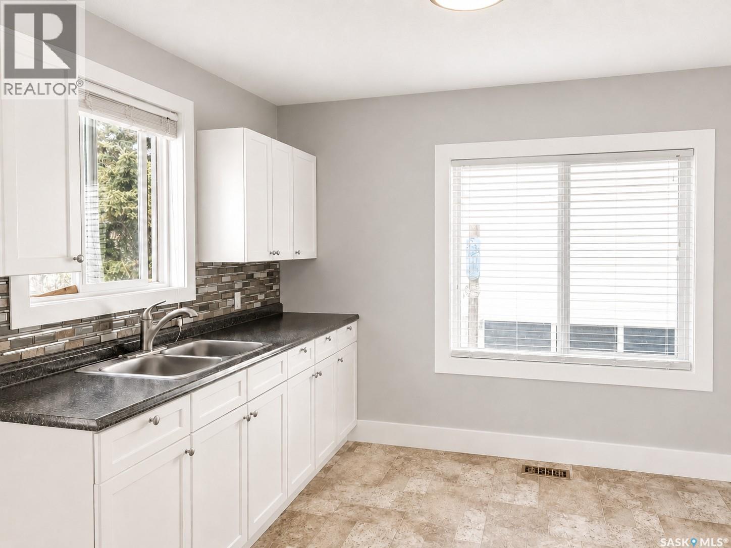 208 4th Avenue W, Shellbrook, Saskatchewan  S0J 2E0 - Photo 4 - SK036980