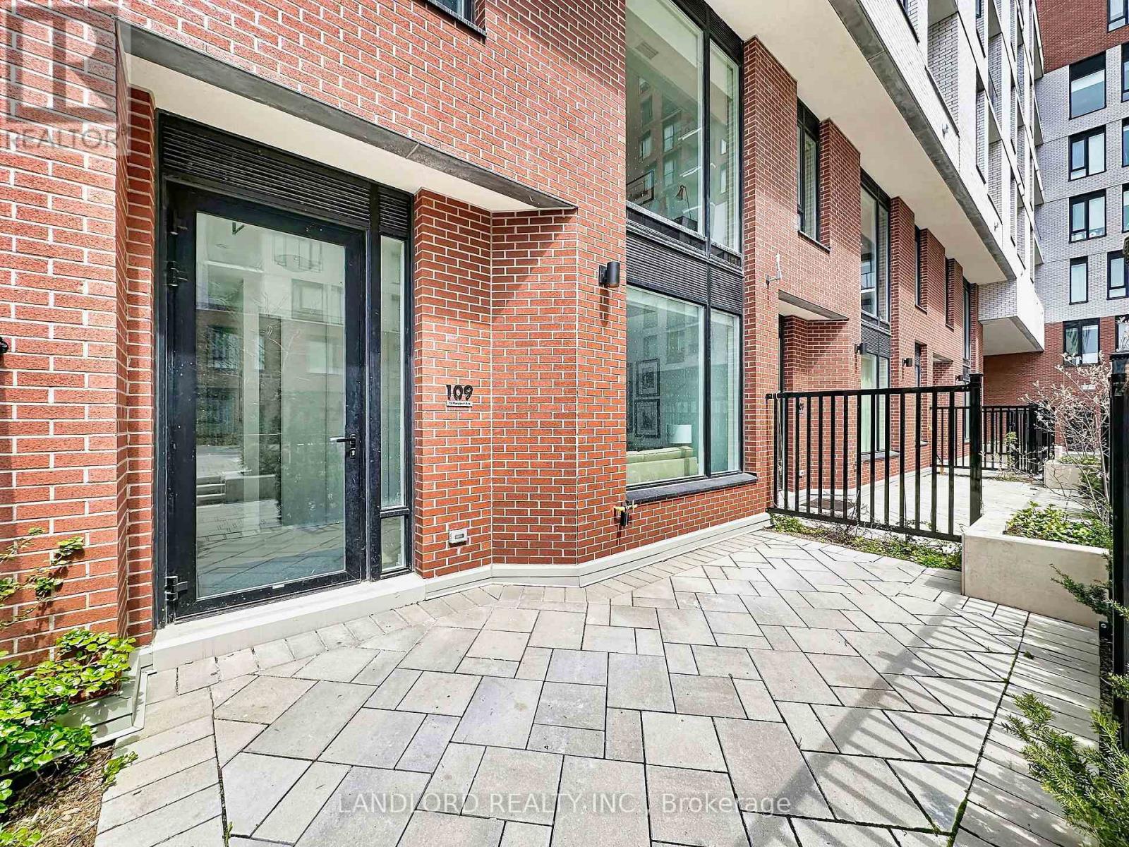109 - 15 Maryport Avenue, Toronto, Ontario  M3M 0E1 - Photo 2 - W13168056