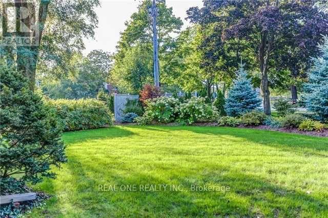 1268 Lorne Park Road, Mississauga, Ontario  L5H 3A8 - Photo 3 - W13168062