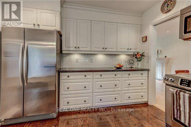 1268 Lorne Park Road, Mississauga, Ontario  L5H 3A8 - Photo 9 - W13168062