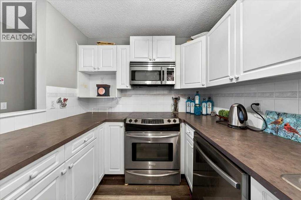 15 Cedarview Mews Sw, Calgary, Alberta  T2W 6H8 - Photo 10 - A2312178