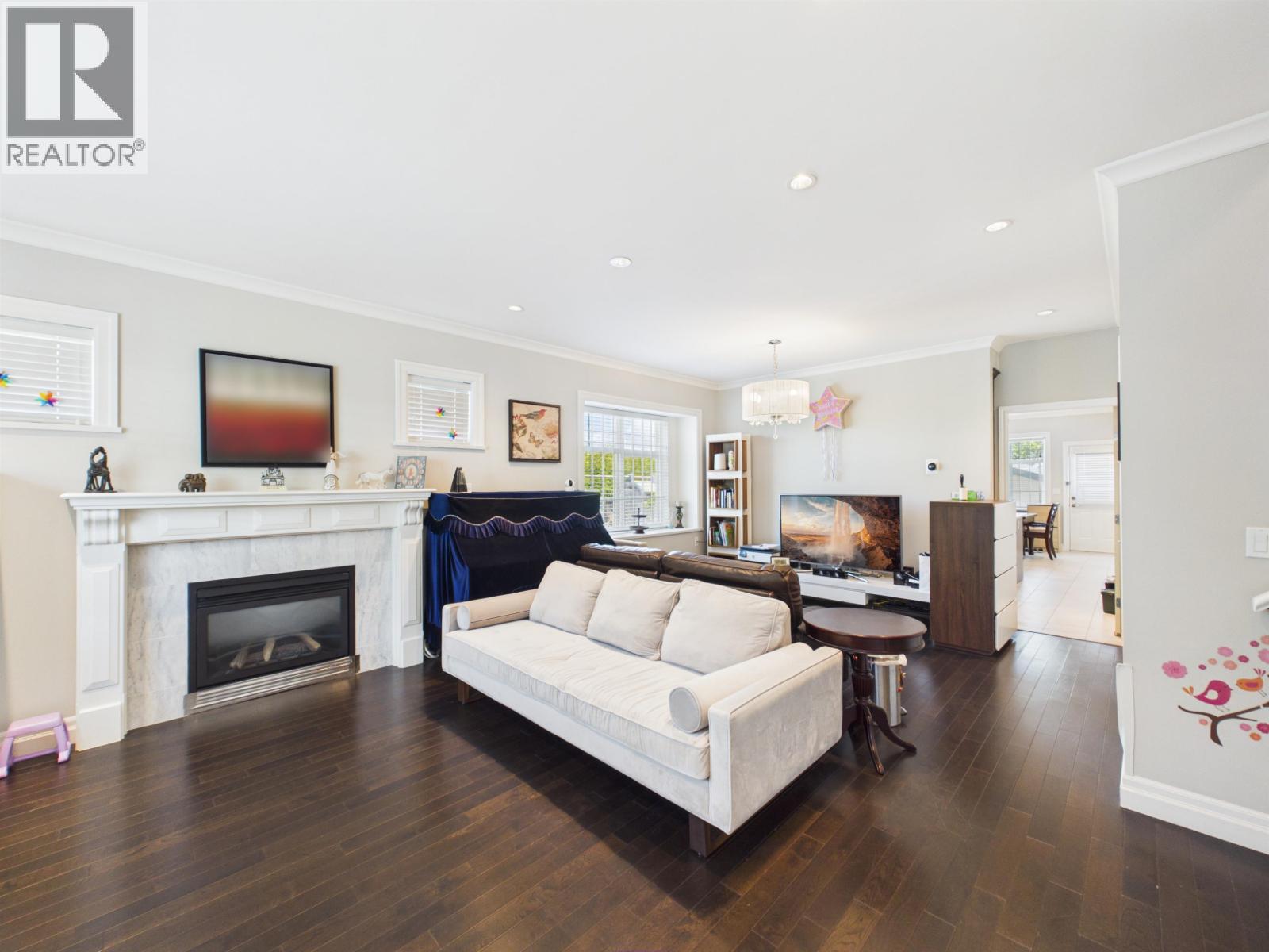 5312 Elsom Avenue, Burnaby, British Columbia  V5H 2Z5 - Photo 4 - R3125448