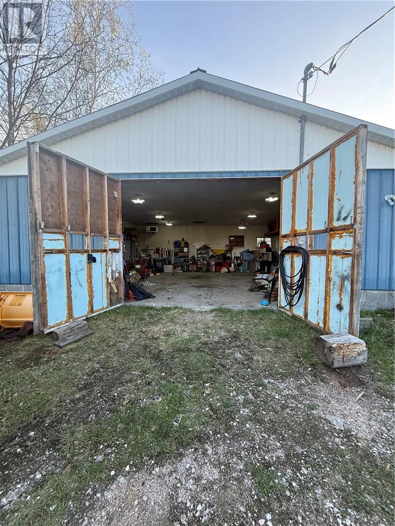 4302 Hwy 6, Whitefish Falls, Ontario  P5E 0A6 - Photo 17 - 2128006