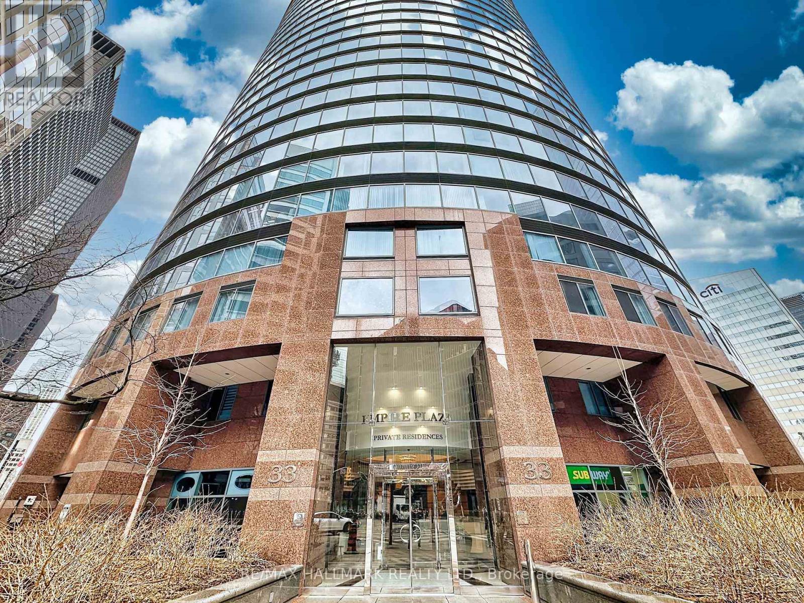 302 - 33 UNIVERSITY AVENUE, Toronto, Ontario
