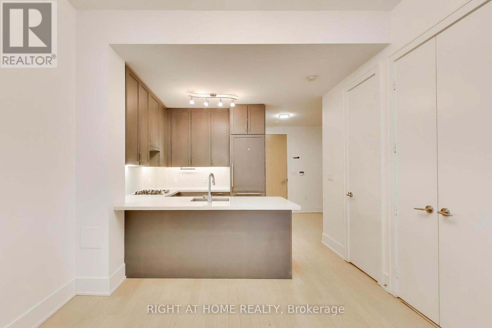 918 - 39 Queens Quay E, Toronto, Ontario  M5E 0A5 - Photo 14 - C13136406