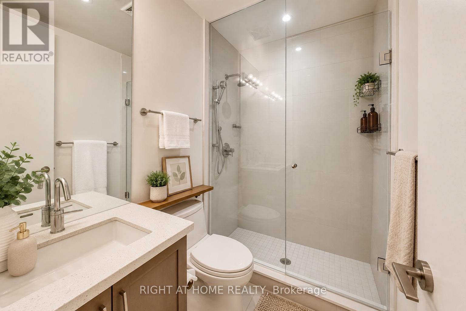 918 - 39 Queens Quay E, Toronto, Ontario  M5E 0A5 - Photo 12 - C13136406