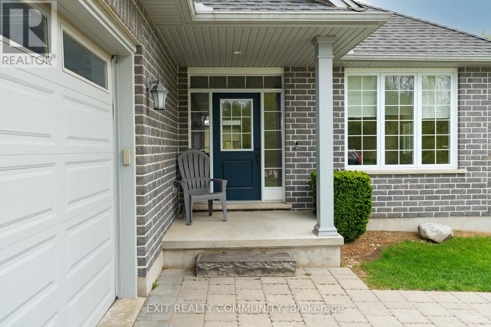 598 Bennett Crescent, Strathroy-Caradoc, Ontario  N0L 1W0 - Photo 2 - X13168134
