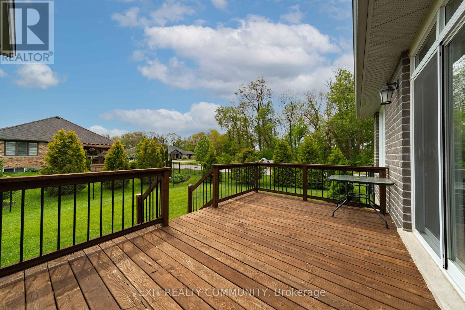 598 Bennett Crescent, Strathroy-Caradoc, Ontario  N0L 1W0 - Photo 23 - X13168134