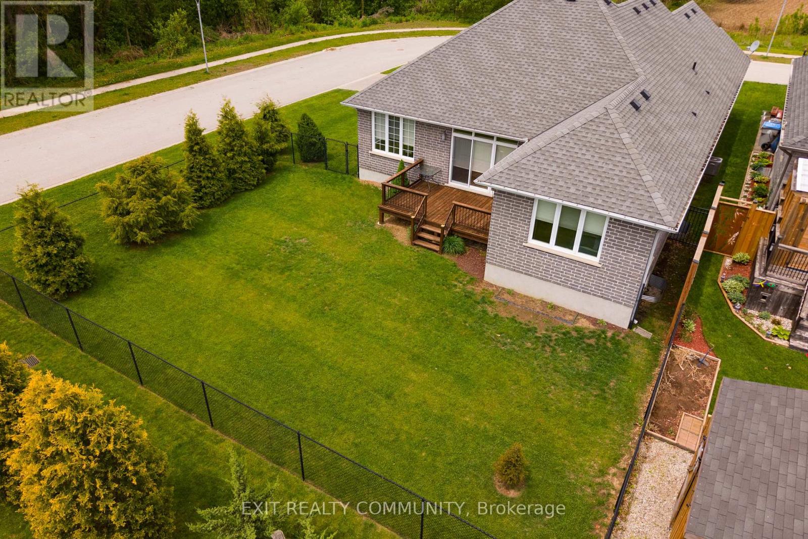 598 Bennett Crescent, Strathroy-Caradoc, Ontario  N0L 1W0 - Photo 24 - X13168134