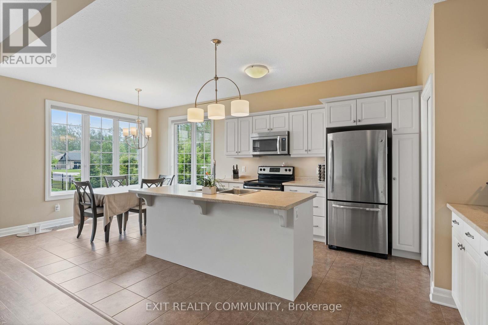 598 Bennett Crescent, Strathroy-Caradoc, Ontario  N0L 1W0 - Photo 6 - X13168134