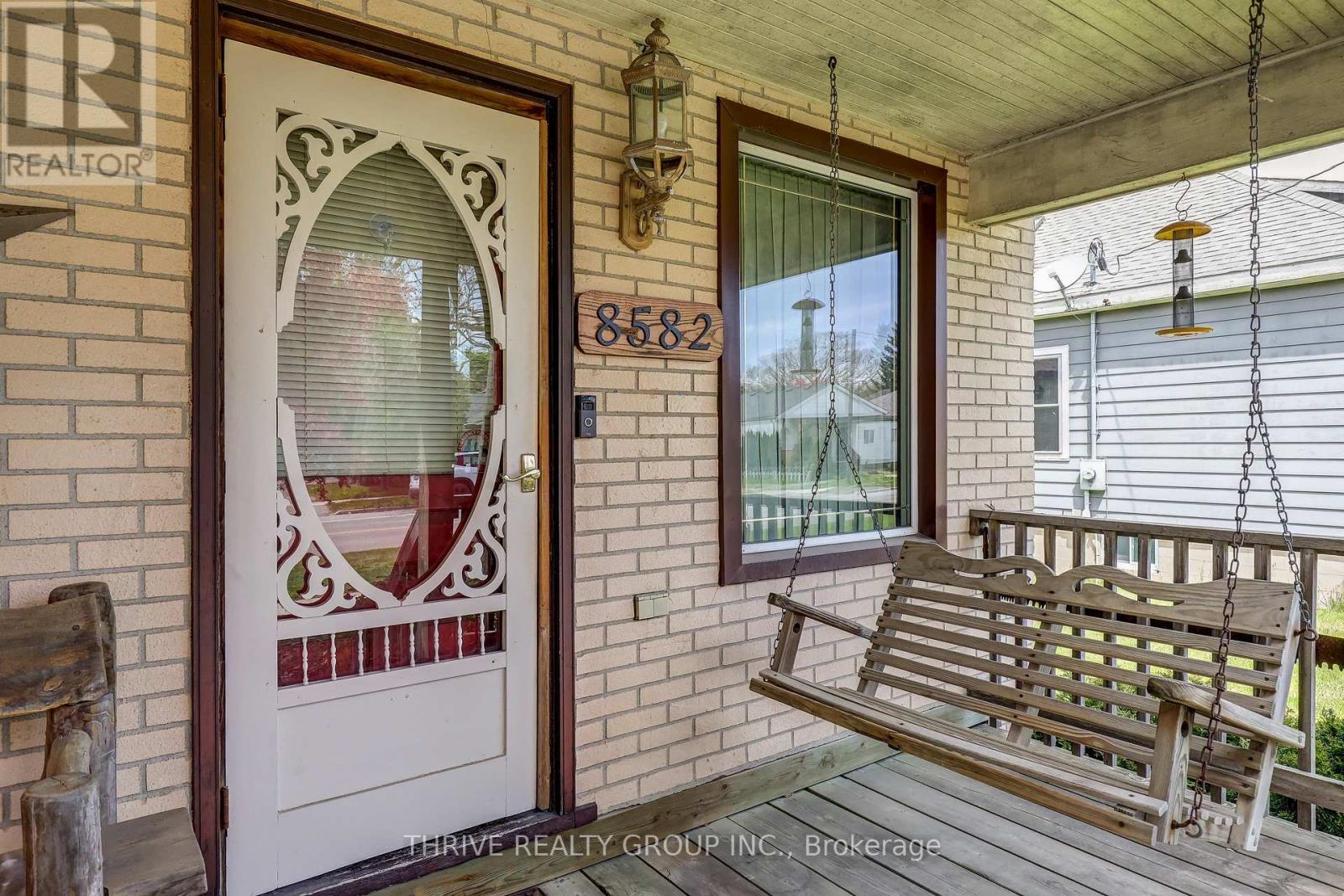 8582 Glendon Drive, Strathroy-Caradoc, Ontario  N0L 1W0 - Photo 3 - X13168142