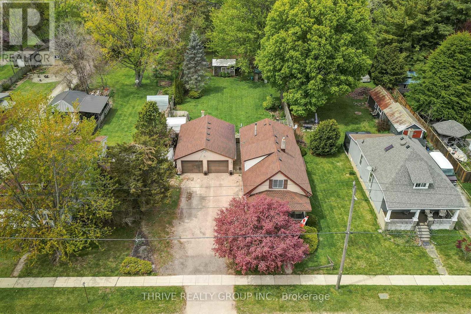 8582 Glendon Drive, Strathroy-Caradoc, Ontario  N0L 1W0 - Photo 40 - X13168142