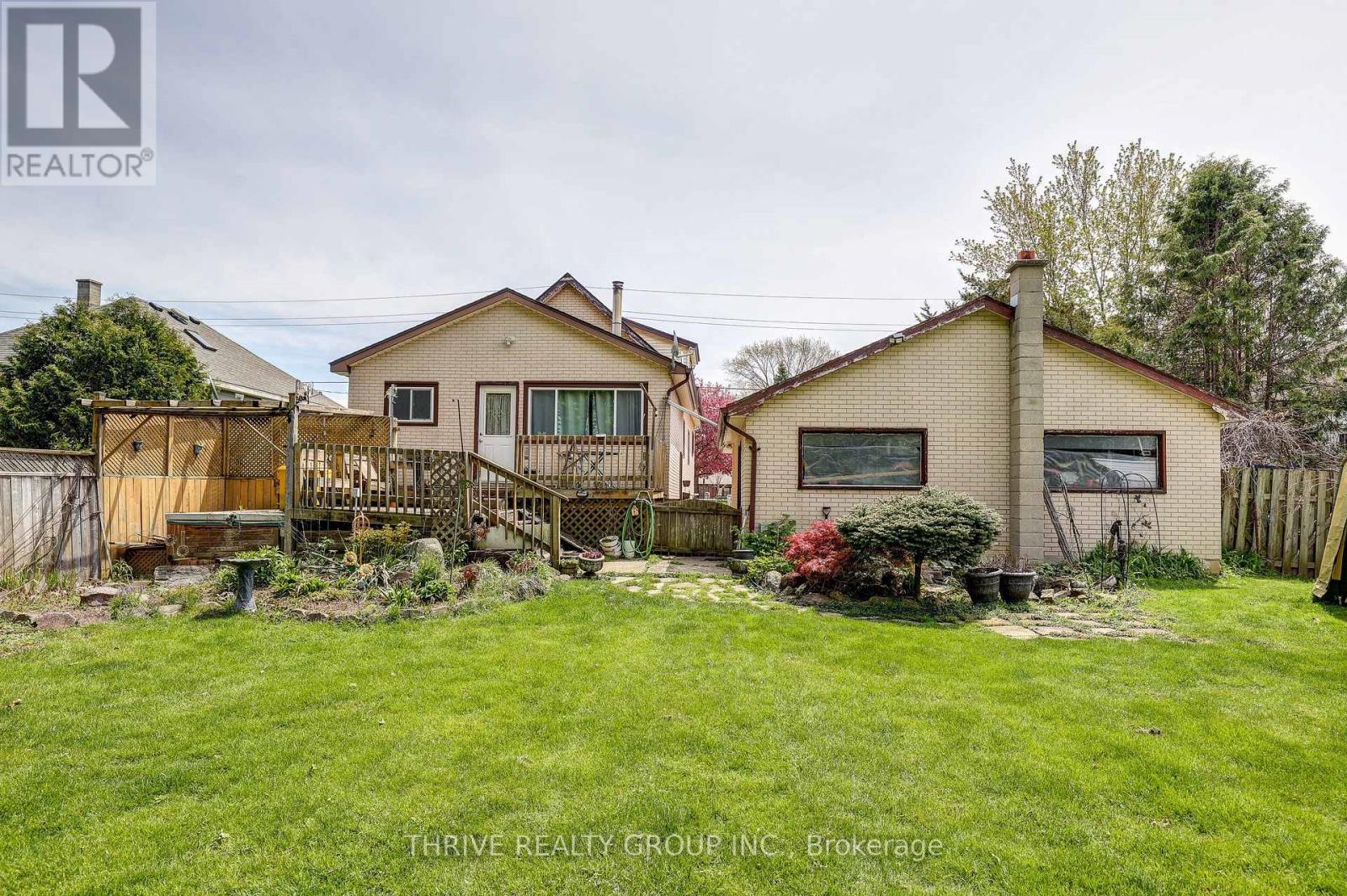 8582 Glendon Drive, Strathroy-Caradoc, Ontario  N0L 1W0 - Photo 46 - X13168142