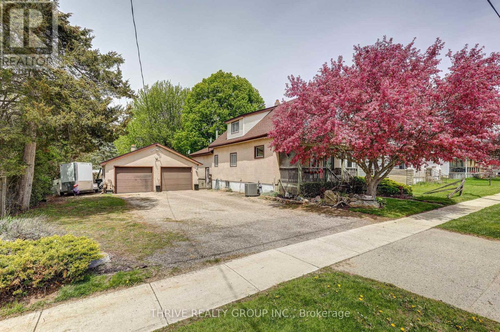 8582 Glendon Drive, Strathroy-Caradoc, Ontario  N0L 1W0 - Photo 5 - X13168142