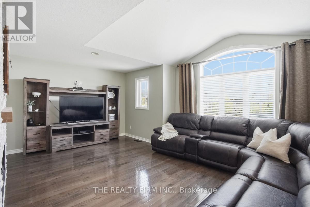 2019 Springridge Drive, London North, Ontario  N5X 0H1 - Photo 24 - X13168156