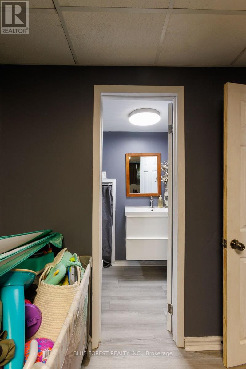 2 Surrey Crescent, London South, Ontario  N6E 1T6 - Photo 25 - X13168162