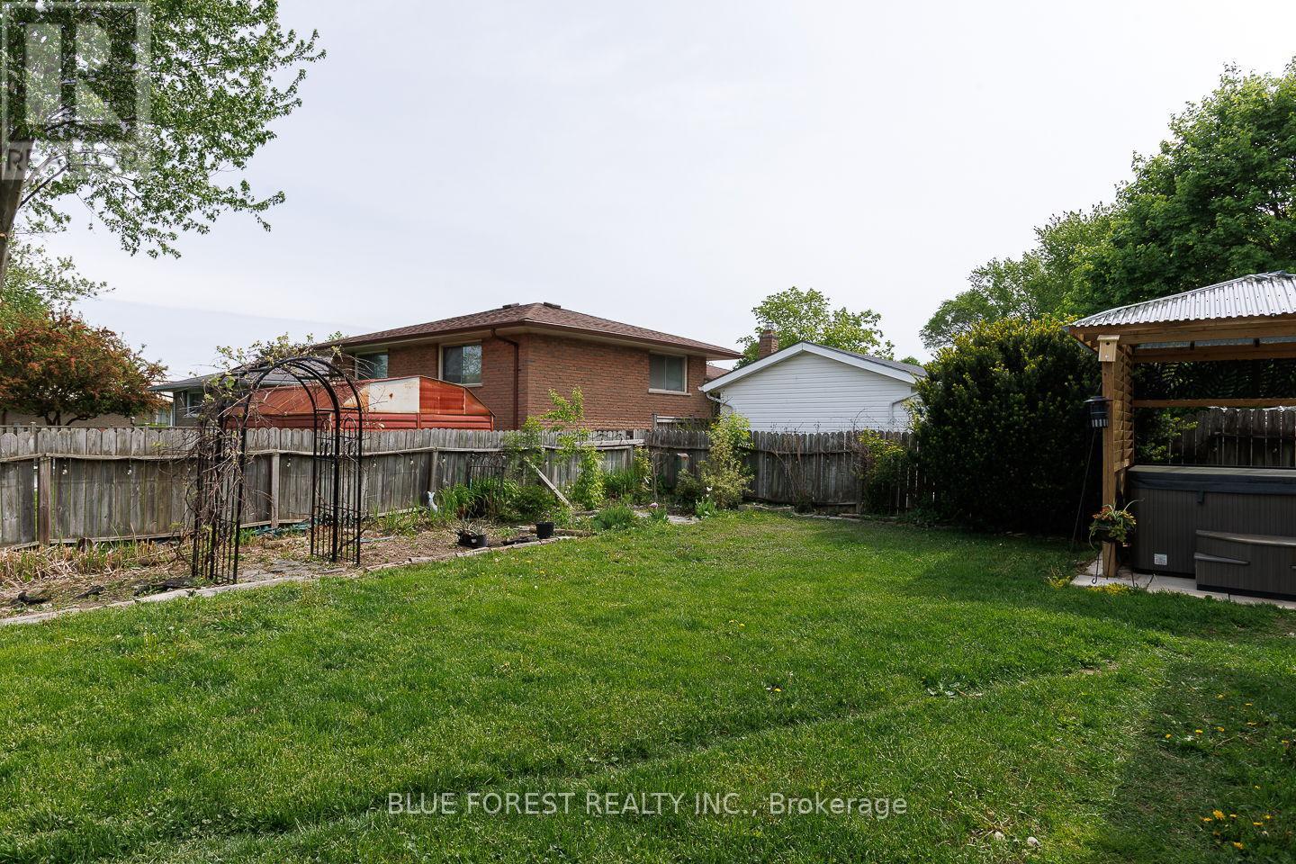 2 Surrey Crescent, London South, Ontario  N6E 1T6 - Photo 31 - X13168162