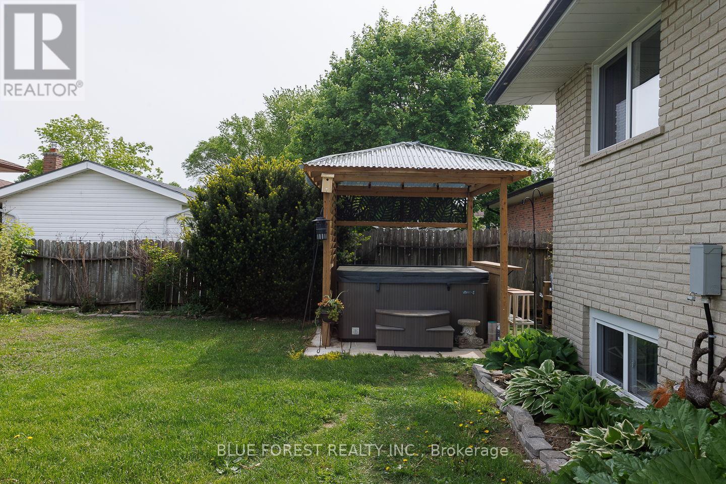 2 Surrey Crescent, London South, Ontario  N6E 1T6 - Photo 32 - X13168162