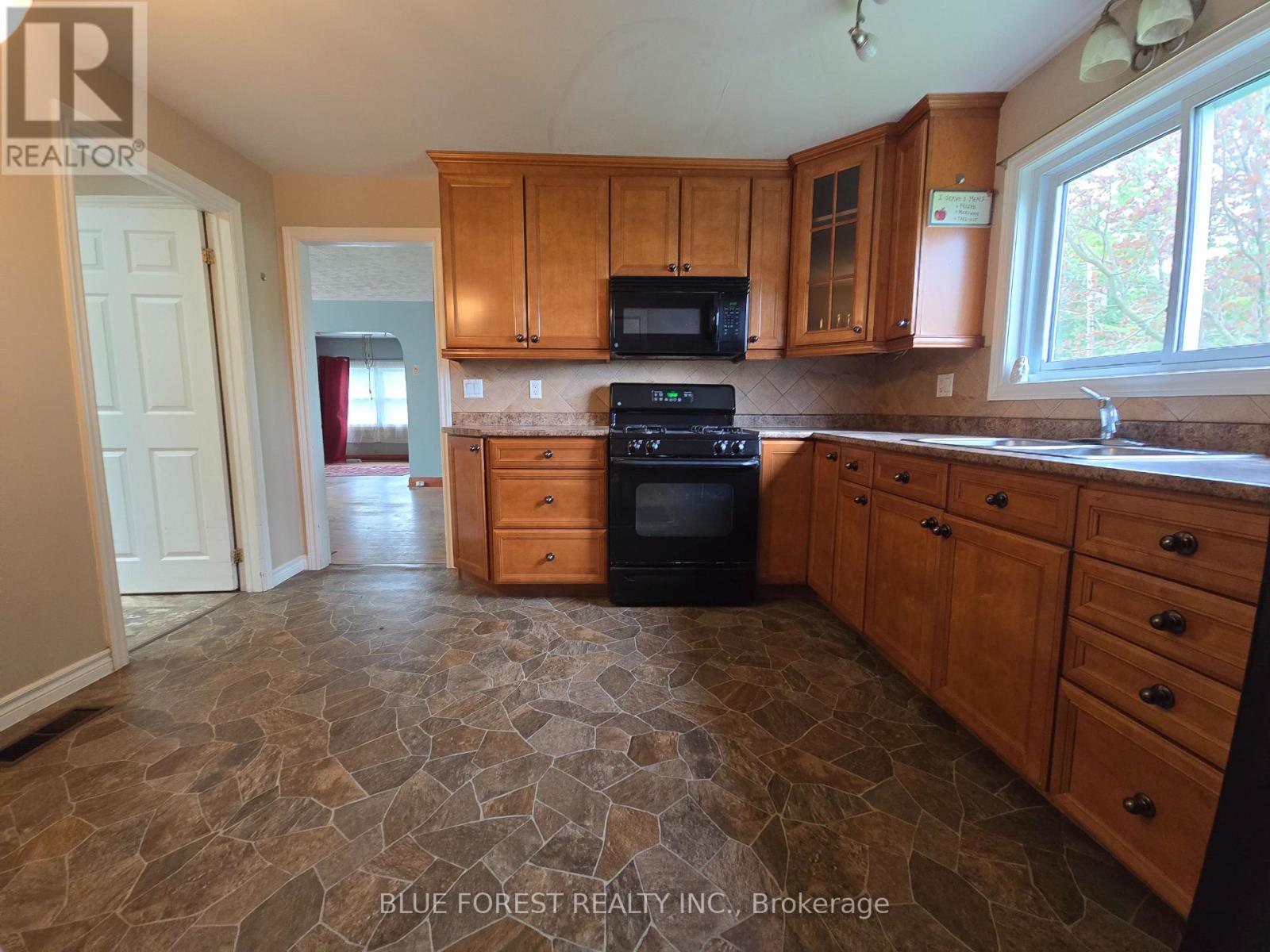 185 Furnival Road, West Elgin, Ontario  N0L 2C0 - Photo 12 - X13168170