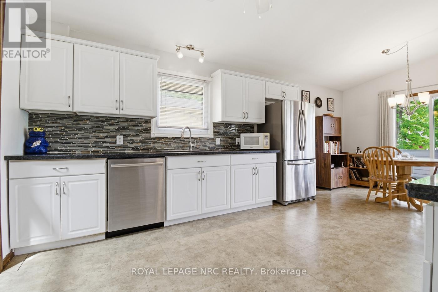 23 Chantler Road, Welland, Ontario  L3C 4M6 - Photo 17 - X13168188