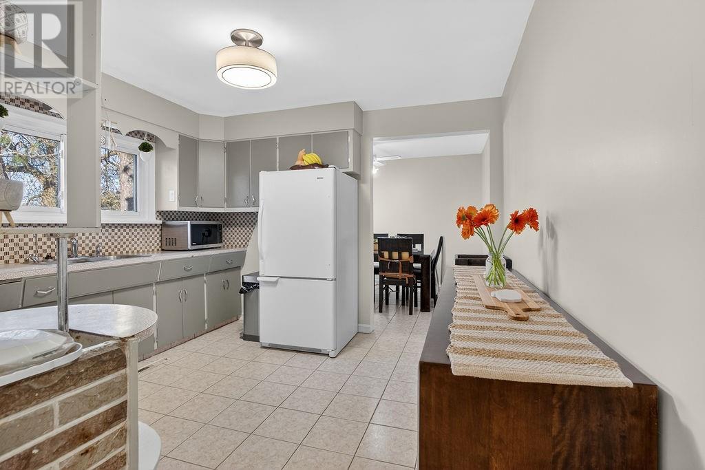 60 Sellwood, Greater Sudbury, Ontario P0M 1H0 - Photo 2 - 2127999