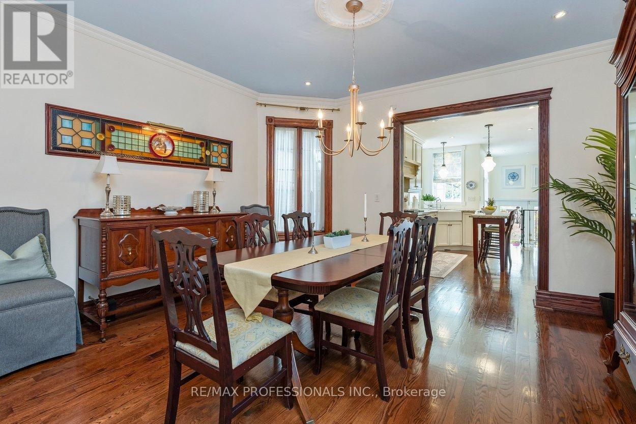 202 St Helen's Avenue, Toronto, Ontario  M6H 4A1 - Photo 14 - C13168172