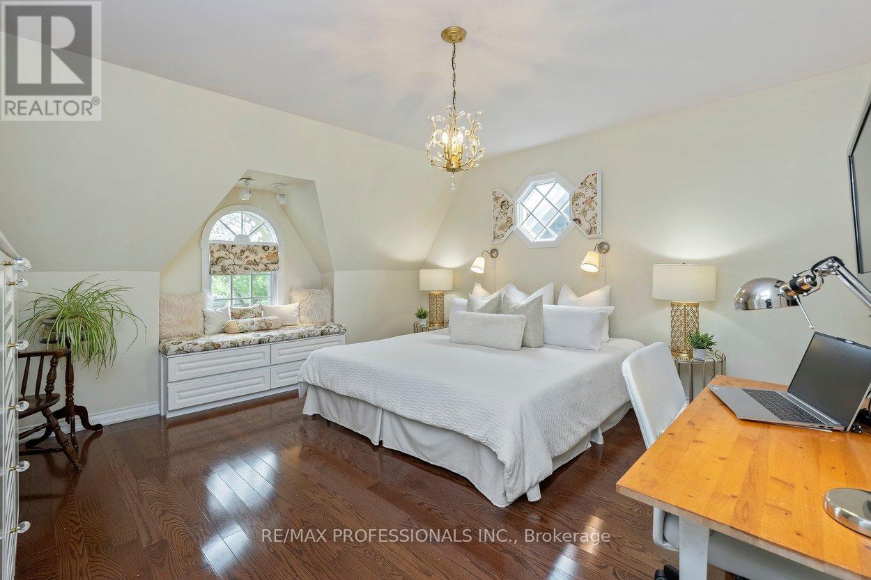 202 St Helen's Avenue, Toronto, Ontario  M6H 4A1 - Photo 29 - C13168172