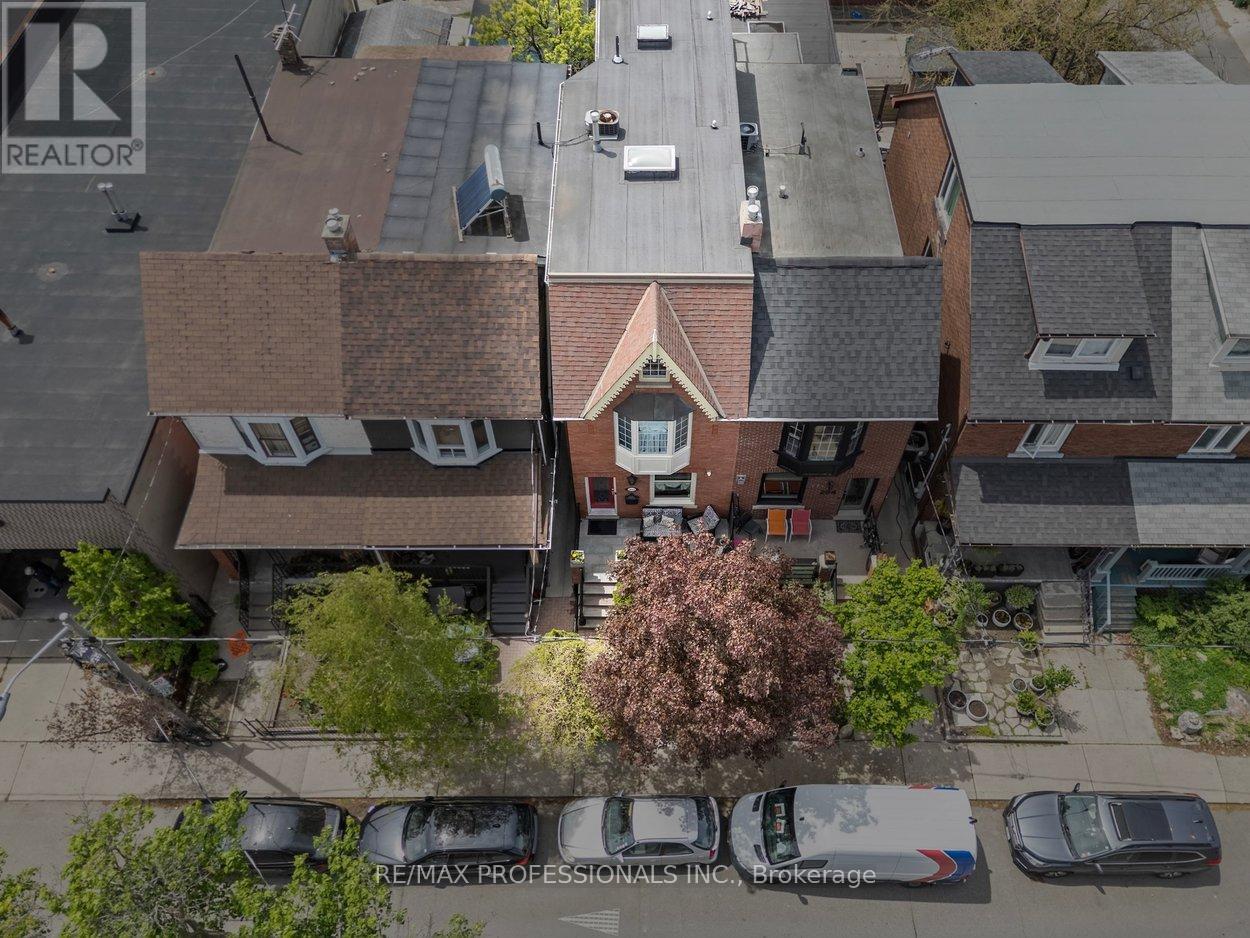 202 St Helen's Avenue, Toronto, Ontario  M6H 4A1 - Photo 46 - C13168172